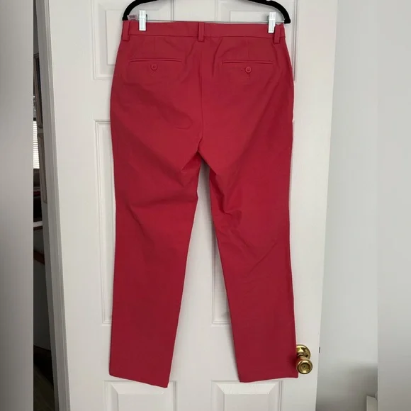 NWT Vineyard Vines On-The-Go Pant in Sailor Red
